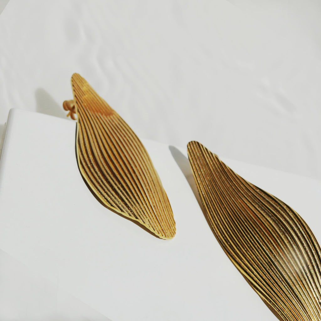 JOIDART-ONARIA- Large Golden Earrings