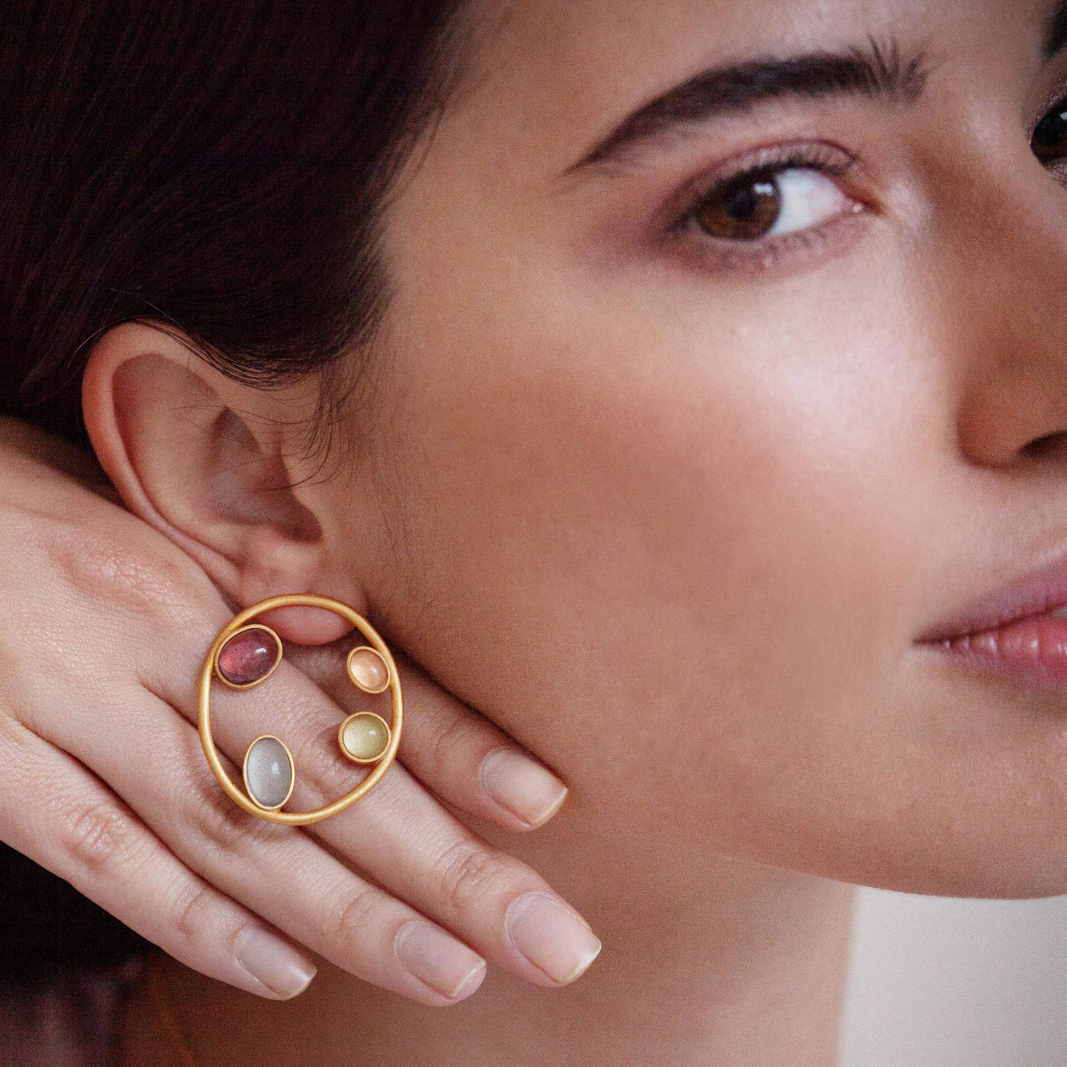 JOIDART- ALEGRIA - YG Large Oval with Murano Crystals Stud Earrings