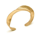 JOIDART-INFINITE LOVE- YG Twisted hammered Gold Bangle