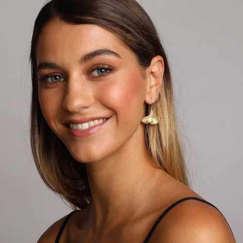 Yellow-Gold Plain Ginkgo Earrings