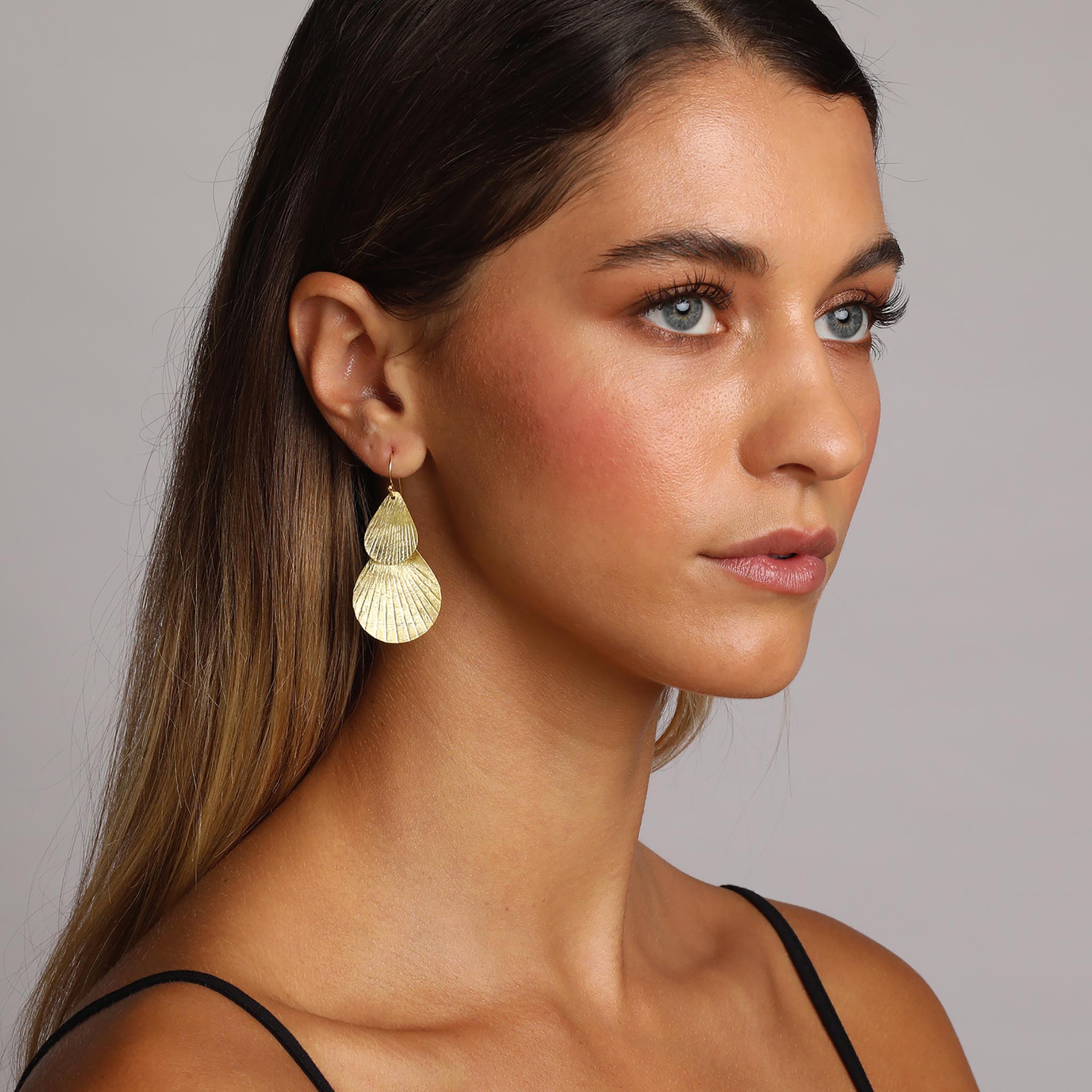 Yellow-Gold Shells Earrings