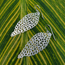 Load image into Gallery viewer, Silver Detailed Leaf Earrings