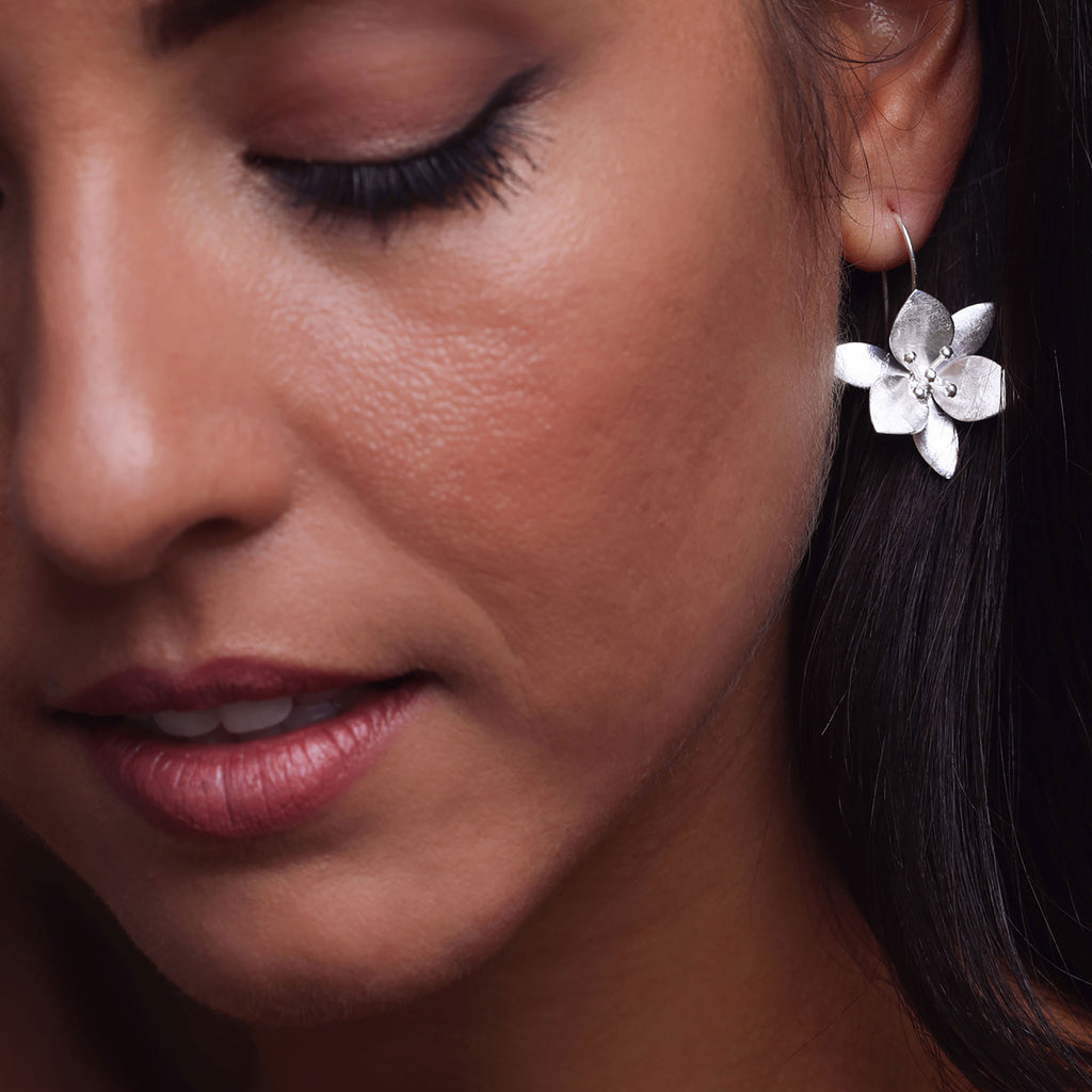 Silver Grass Lily Flower Earrings