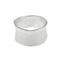 Load image into Gallery viewer, Silver Hammered Plain Band Ring