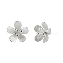 Load image into Gallery viewer, Silver Vinca Flower Stud Earrings