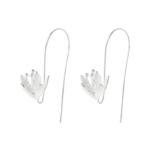 Load image into Gallery viewer, Silver Water Lily Flower Earrings